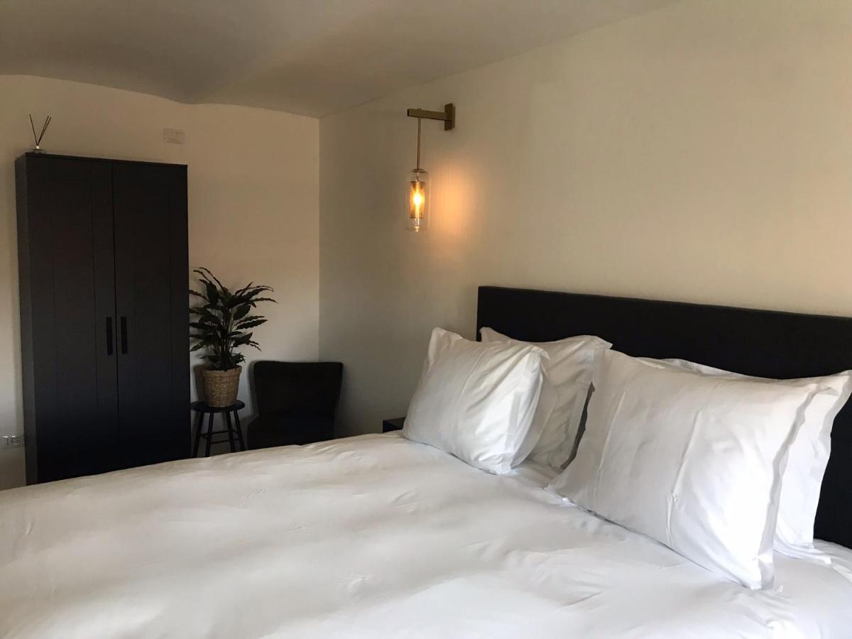 Sotto La Vigna Charm Stay Adults Only Vacation Suite Montegrosso d'Asti Екстер'єр фото