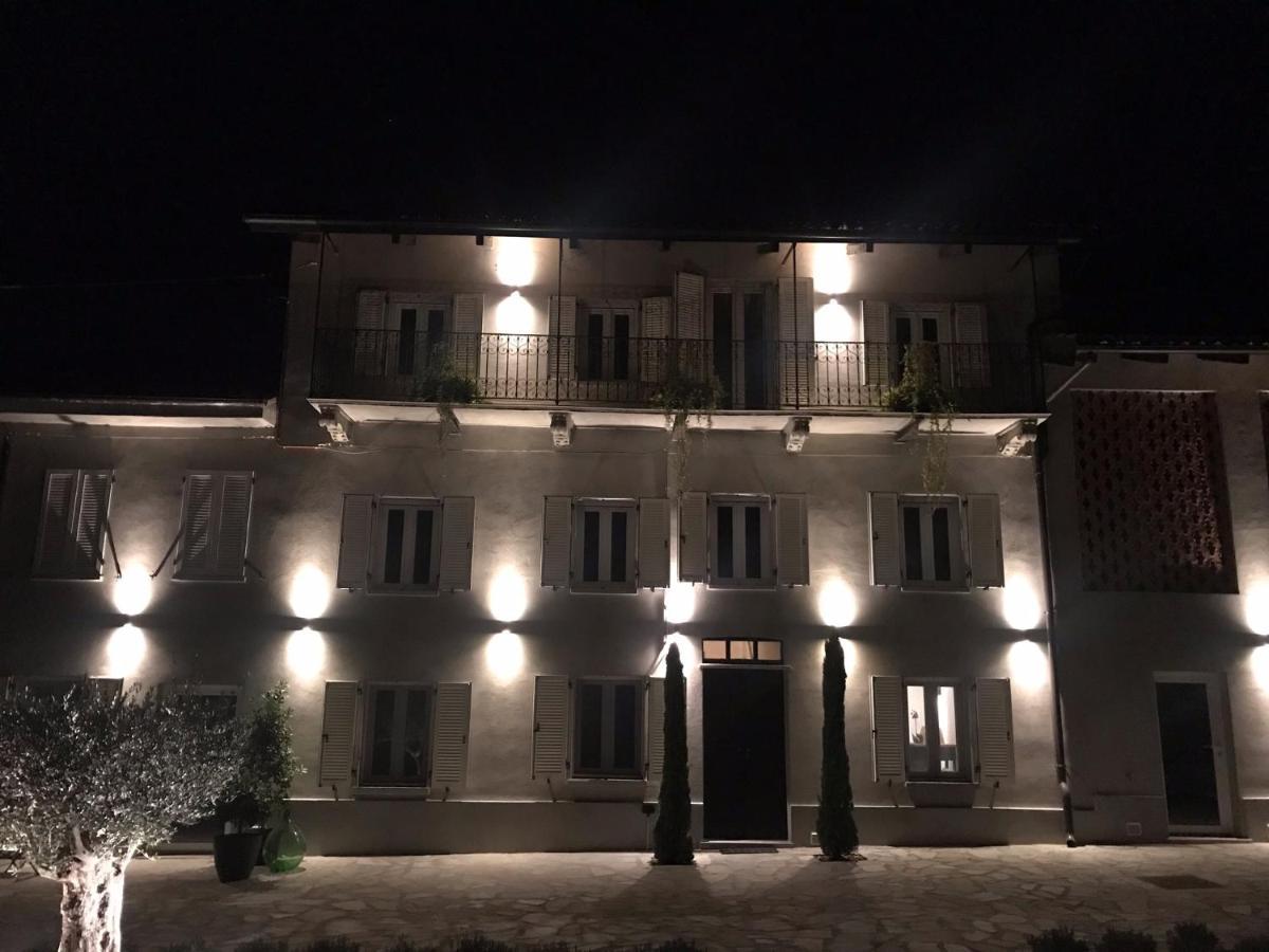 Sotto La Vigna Charm Stay Adults Only Vacation Suite Montegrosso d'Asti Екстер'єр фото