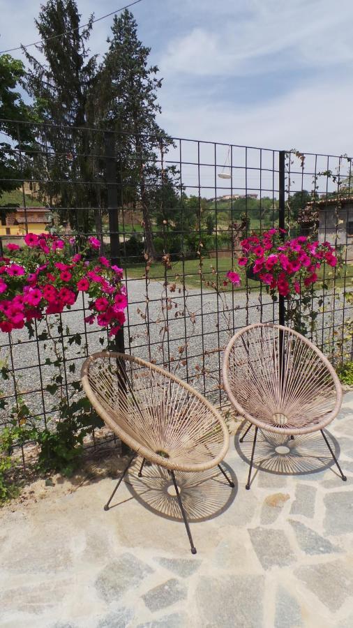 Sotto La Vigna Charm Stay Adults Only Vacation Suite Montegrosso d'Asti Екстер'єр фото