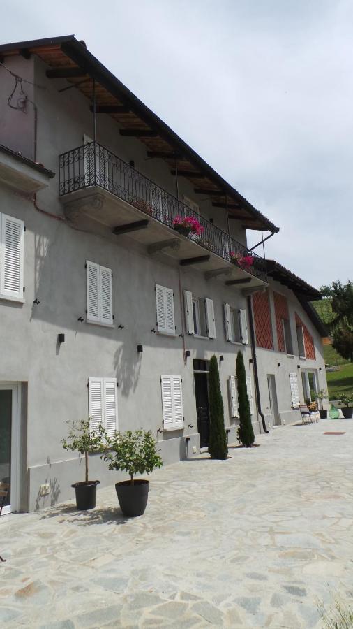 Sotto La Vigna Charm Stay Adults Only Vacation Suite Montegrosso d'Asti Екстер'єр фото