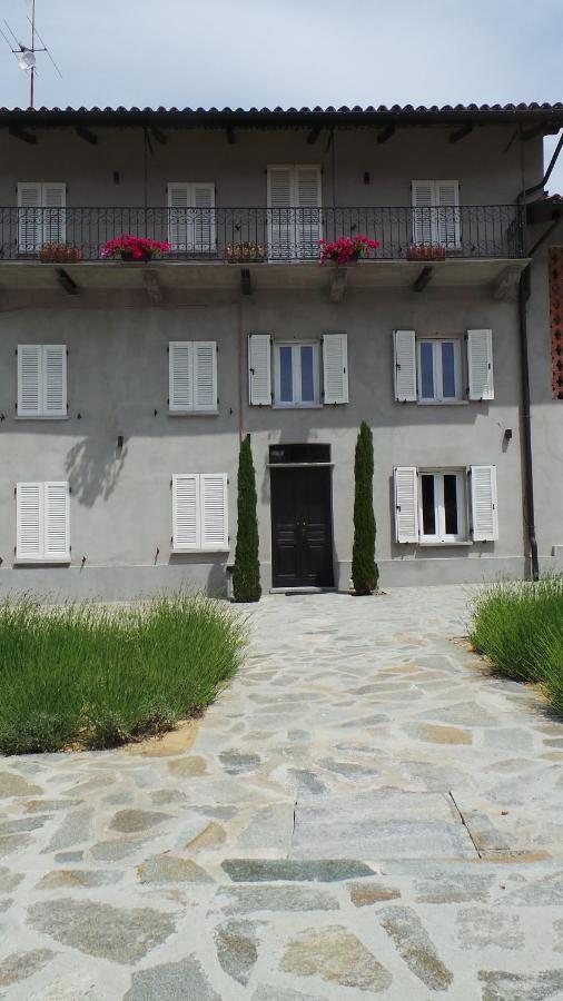 Sotto La Vigna Charm Stay Adults Only Vacation Suite Montegrosso d'Asti Екстер'єр фото