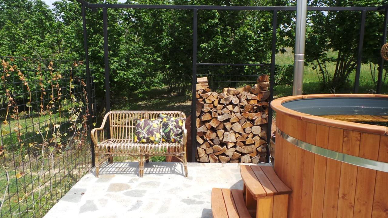 Sotto La Vigna Charm Stay Adults Only Vacation Suite Montegrosso d'Asti Екстер'єр фото